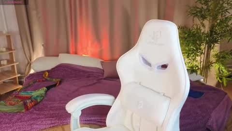 rene_shine online show from 02-05-26, 04:22