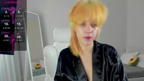 Rene online show from 11-22-25, 12:04