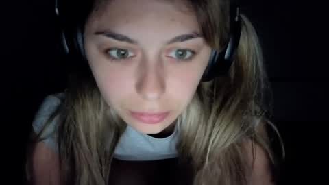 renee_loah online show from 05-13-26, 08:38