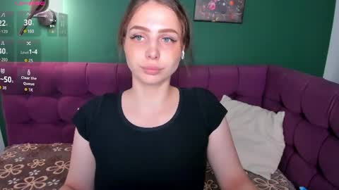 Snapshot of reneeblair chatting on 06-16-26, 01:41 reneeblair online show from 06-16-26, 01:41