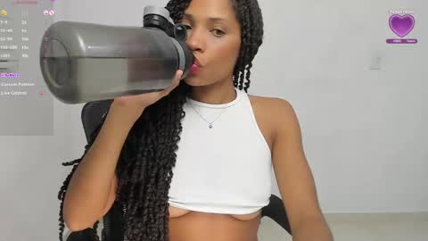 Snapshot of renell_aiston chatting on 01-19-25, 03:08 RENELL online show from 01-19-25, 03:08