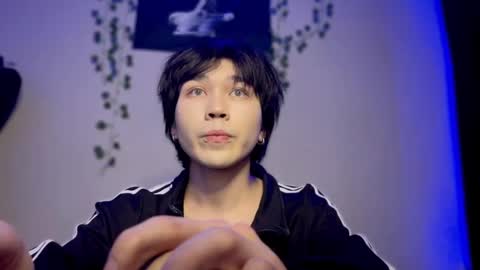 Snapshot of rennuts chatting on 12-05-24, 09:39 rennuts online show from 12-05-24, 09:39