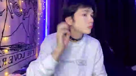 Snapshot of rennuts chatting on 01-29-25, 02:42 rennuts online show from 01-29-25, 02:42