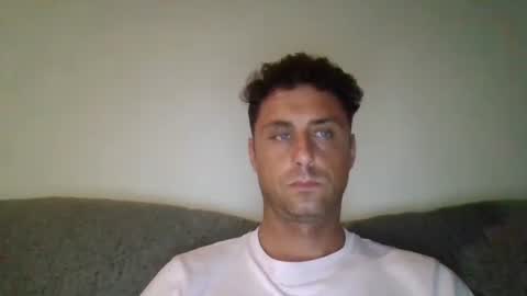 Snapshot of renud chatting on 09-29-25, 05:45 renud online show from 09-29-25, 05:45