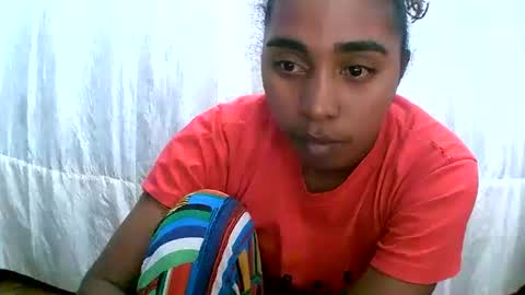 Snapshot of rephaleta chatting on 05-13-26, 10:56 Rephaleta online show from 05-13-26, 10:56