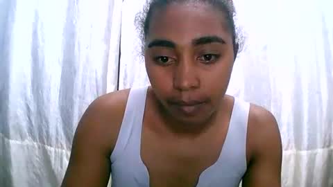 Snapshot of rephaleta chatting on 05-17-26, 10:55 Rephaleta online show from 05-17-26, 10:55