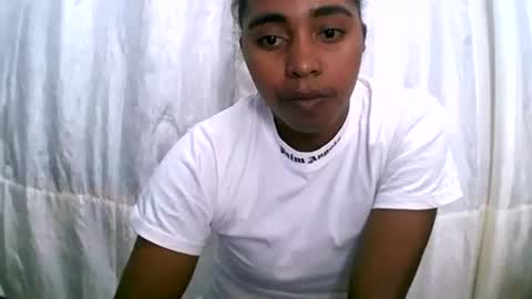 Snapshot of rephaleta chatting on 05-19-26, 10:43 Rephaleta online show from 05-19-26, 10:43