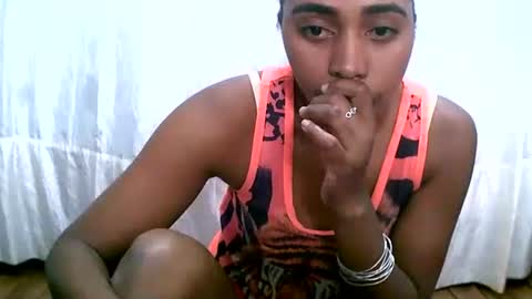 Snapshot of rephaleta chatting on 05-29-26, 10:57 Rephaleta online show from 05-29-26, 10:57