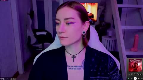 Snapshot of retromarie chatting on 11-13-25, 02:43 Rie online show from 11-13-25, 02:43