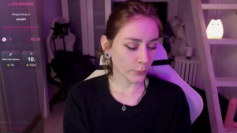 Snapshot of retromarie chatting on 01-11-26, 02:27 Rie online show from 01-11-26, 02:27