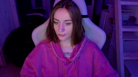 Snapshot of retromarie chatting on 02-14-26, 04:15 Rie online show from 02-14-26, 04:15