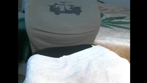 Snapshot of reubendics chatting on 09-16-25, 10:33 BigDinAZ online show from 09-16-25, 10:33