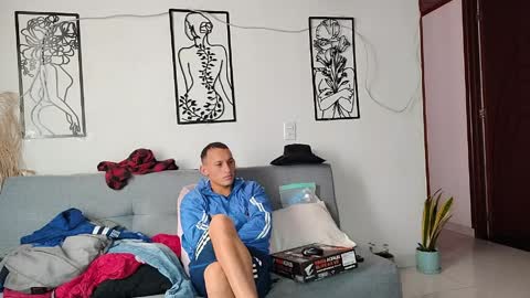 reymasterhot online show from 04-02-26, 03:20