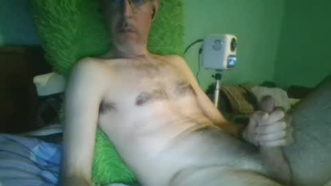 Snapshot of reyes_albert2006 chatting on 01-06-25, 03:42 reyes_albert2006 online show from 01-06-25, 03:42