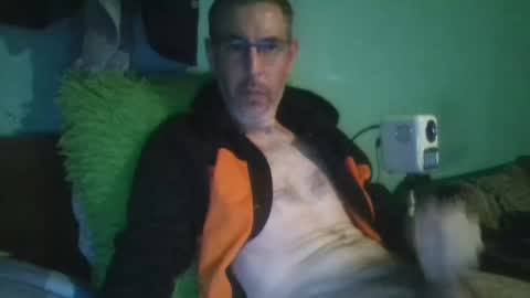 Snapshot of reyes_albert2006 chatting on 11-15-25, 11:29 reyes_albert2006 online show from 11-15-25, 11:29