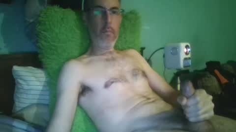 Snapshot of reyes_albert2006 chatting on 11-16-25, 12:11 reyes_albert2006 online show from 11-16-25, 12:11