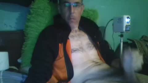 Snapshot of reyes_albert2006 chatting on 12-01-25, 06:18 reyes_albert2006 online show from 12-01-25, 06:18