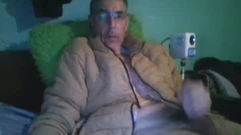 Snapshot of reyes_albert2006 chatting on 01-12-26, 10:20 reyes_albert2006 online show from 01-12-26, 10:20