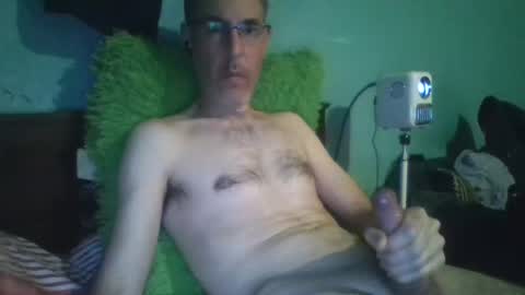 Snapshot of reyes_albert2006 chatting on 03-09-26, 04:27 reyes_albert2006 online show from 03-09-26, 04:27