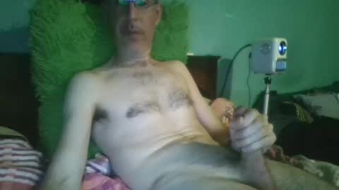 Snapshot of reyes_albert2006 chatting on 03-16-26, 04:11 reyes_albert2006 online show from 03-16-26, 04:11