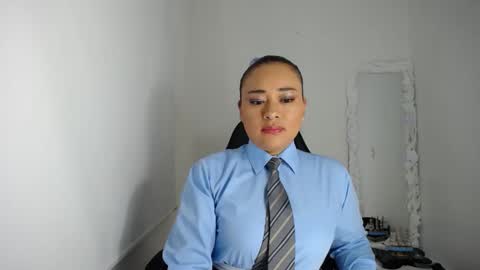 Snapshot of reyledoll chatting on 01-09-25, 09:47 Rely online show from 01-09-25, 09:47