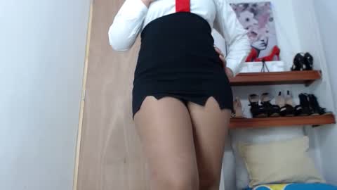 Snapshot of reyledoll chatting on 01-29-25, 09:50 Rely online show from 01-29-25, 09:50