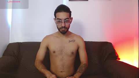 Snapshot of reypablo1 chatting on 11-01-25, 10:01 REY PABLO Independent online show from 11-01-25, 10:01