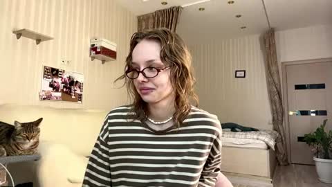 Snapshot of rhiannonmayberry chatting on 07-17-26, 09:16 rhiannonmayberry online show from 07-17-26, 09:16