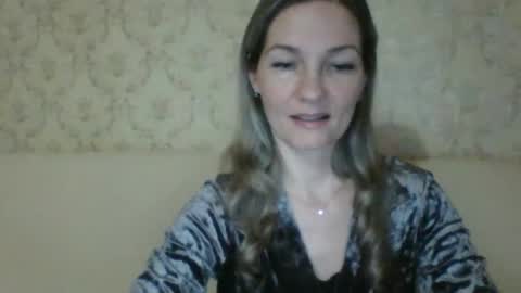 Snapshot of rialur09 chatting on 03-11-25, 04:29 Galina online show from 03-11-25, 04:29