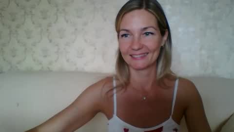 Snapshot of rialur09 chatting on 09-14-25, 09:41 Galina online show from 09-14-25, 09:41