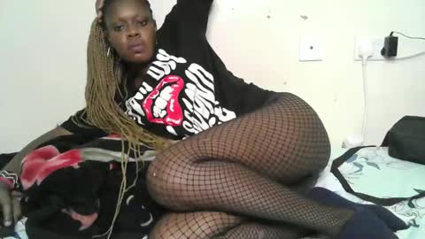 riana_sha online show from 12-18-25, 01:55