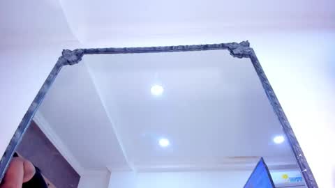 Riana online show from 10-28-25, 04:49