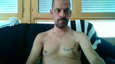 Snapshot of ricardohawtin chatting on 05-25-26, 04:57 ricardohawtin online show from 05-25-26, 04:57