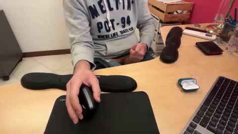 riccardofortis online show from 10-13-25, 05:02