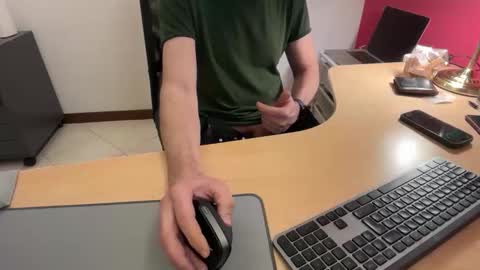 riccardofortis online show from 12-22-25, 05:54