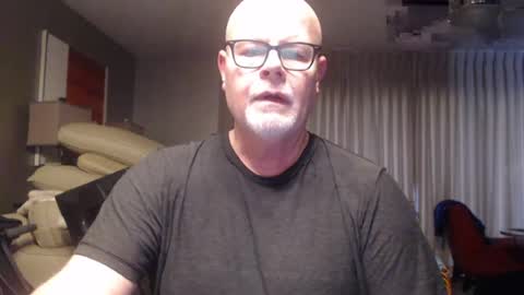 Snapshot of rich32937 chatting on 07-26-26, 06:15 rich32937 online show from 07-26-26, 06:15