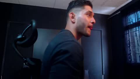 Snapshot of richard_milleer chatting on 11-20-25, 02:28 Ricardo online show from 11-20-25, 02:28