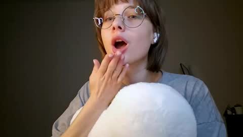 Luna online show from 04-25-26, 06:38