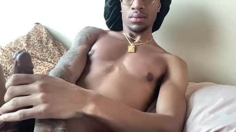 Snapshot of richchris66 chatting on 02-10-25, 06:45 richchris66 online show from 02-10-25, 06:45