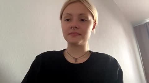 Snapshot of richellearmentrout chatting on 07-26-26, 02:57 jenny online show from 07-26-26, 02:57