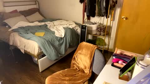 Amber online show from 01-05-25, 07:49