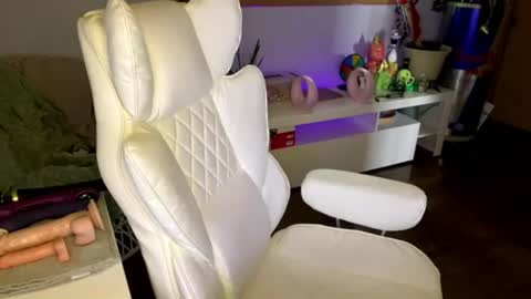Amber online show from 07-26-26, 07:43