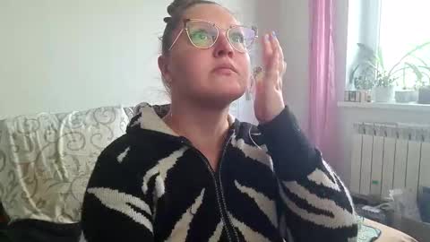 Anna - not anna - right Anna  online show from 01-10-26, 11:23