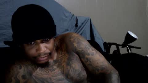 Snapshot of rickavelli chatting on 10-22-25, 10:15 Rick online show from 10-22-25, 10:15