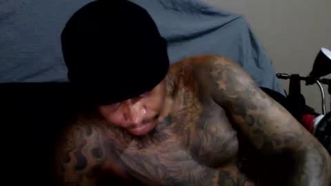 Snapshot of rickavelli chatting on 11-10-25, 01:15 Rick online show from 11-10-25, 01:15