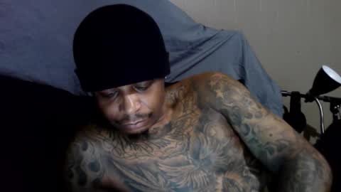 Snapshot of rickavelli chatting on 11-16-25, 04:12 Rick online show from 11-16-25, 04:12