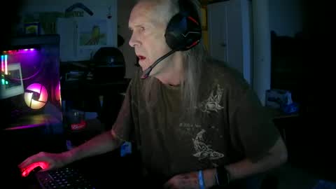 Snapshot of rickl56 chatting on 06-26-26, 12:26 rickl56 online show from 06-26-26, 12:26