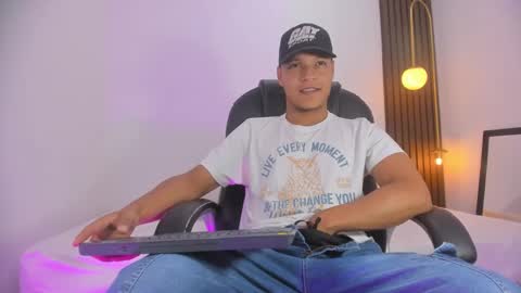 Snapshot of ricky_owens1 chatting on 12-19-24, 09:17 Ricky online show from 12-19-24, 09:17