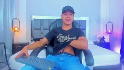 Snapshot of ricky_owens1 chatting on 01-04-25, 09:09 Ricky online show from 01-04-25, 09:09