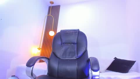 Snapshot of ricky_owens1 chatting on 02-06-25, 12:54 Ricky online show from 02-06-25, 12:54